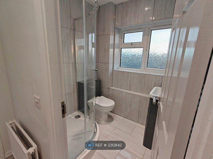 1 Bedroom Flat To Rent In Northdown Road, Hatfield, AL10