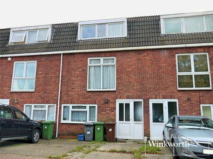 3 Bedroom Terraced House To Rent In Bairstow Close, Borehamwood, Hertfordshire, WD6