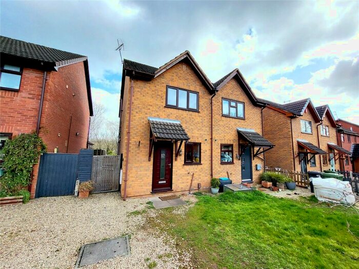 2 Bedroom Semi-Detached House To Rent In Beauchamp Avenue, Kidderminster, Worcestershire, DY11