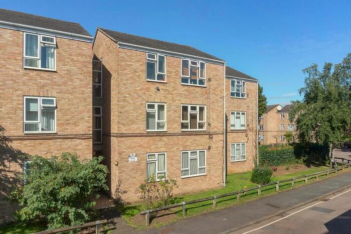 1 Bedroom Flat To Rent In Adelaide Road, Richmond, TW9