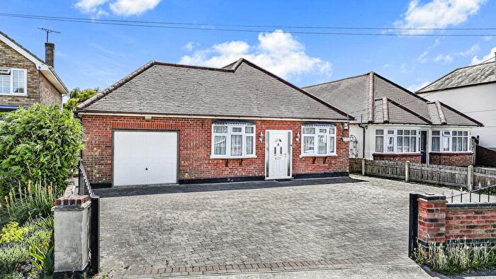 4 Bedroom Detached Bungalow For Sale In Daws Heath Road, Benfleet, SS7