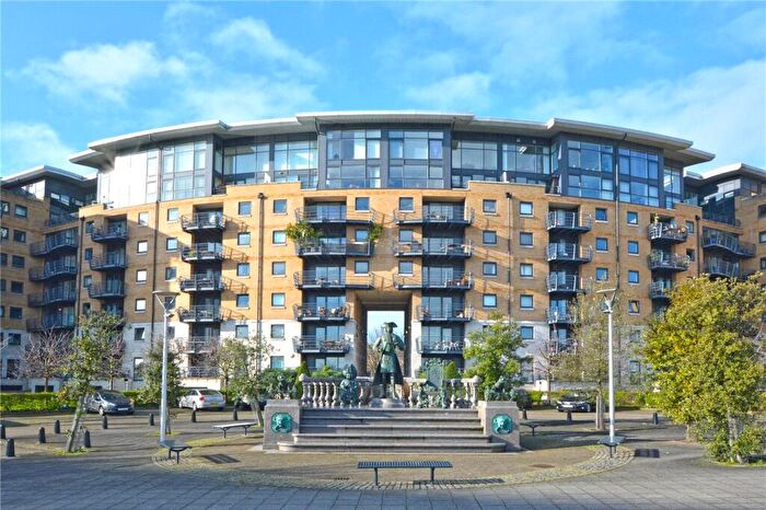 1 Bedroom Apartment To Rent In Greenfell Mansions, Glaisher Street, London, SE8