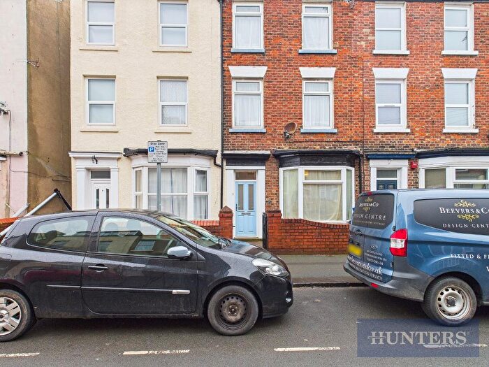 4 Bedroom Terraced House For Sale In Trafalgar Road, Scarborough, YO12