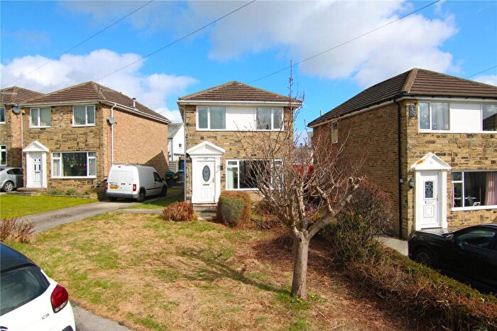 3 Bedroom Detached House For Sale In Cornwall Avenue, Silsden, BD20