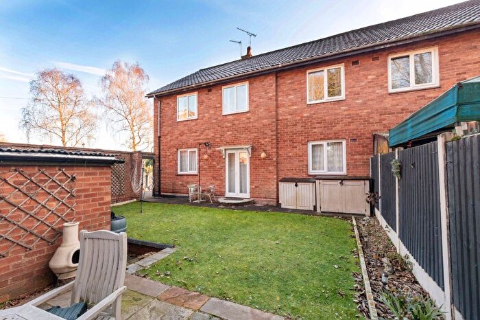 2 Bedroom Maisonette For Sale In Westford Grove, Birmingham, West Midlands, B28