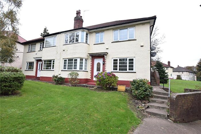 2 Bedroom Apartment To Rent In Sandringham Way, Leeds, West Yorkshire, LS17
