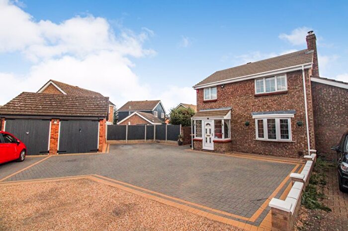 4 Bedroom Detached House For Sale In Westrope Way, Bedford, MK41