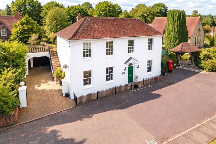 4 Bedroom Flat For Sale In High Street, Headley, Hampshire, GU35