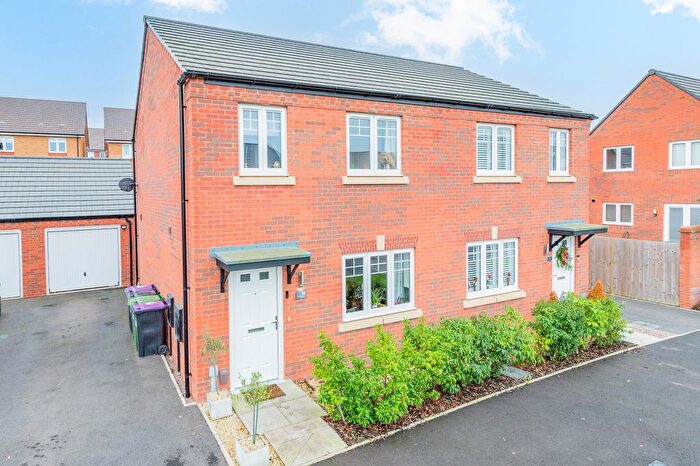 3 Bedroom Semi-Detached House For Sale In Fox Avenue, Shrewsbury, SY2