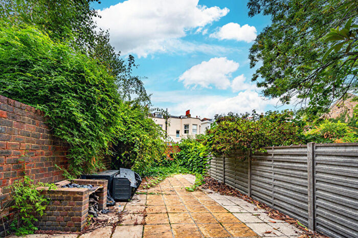 4 Bedroom Terraced House For Sale In Newington Green, , Stoke Newington, London, N16
