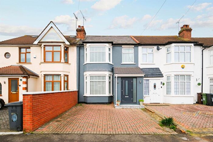 4 Bedroom Terraced House For Sale In Marmion Avenue, Chingford, E4
