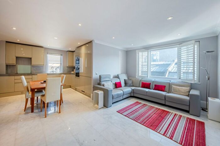 2 Bedroom Flat For Sale In Alexandra Court, Moscow Road, London, W2