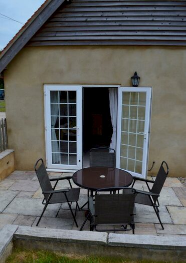 2 Bedroom Cottage To Rent In Caalm Cottage, Stour Row, SP7