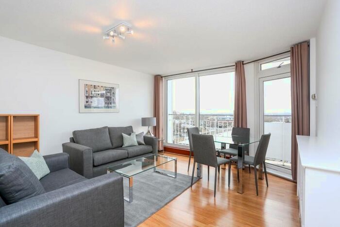 2 Bedroom Flat To Rent In Campden Hill Towers, London, W11