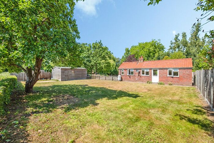 1 Bedroom Detached Bungalow For Sale In Colby Road, Banningham, Norwich, NR11