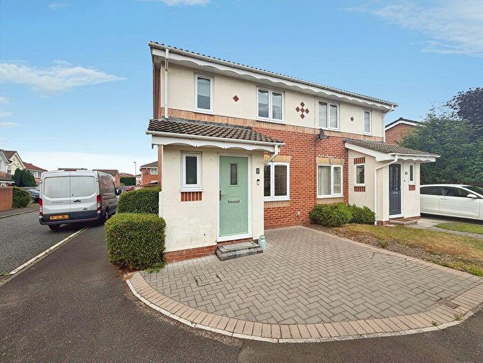 3 Bedroom Semi-Detached House For Sale In Woodlea, Newcastle Upon Tyne, NE12
