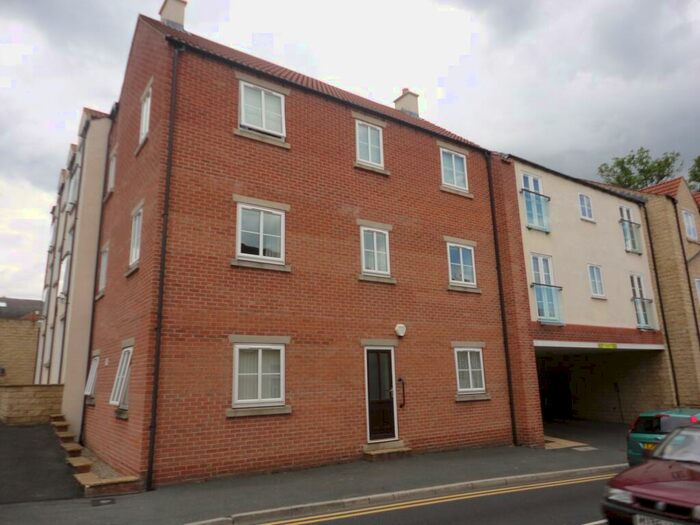2 Bedroom Flat To Rent In Squires Close, Sherburn In Elmet, Leeds, Uk, LS25