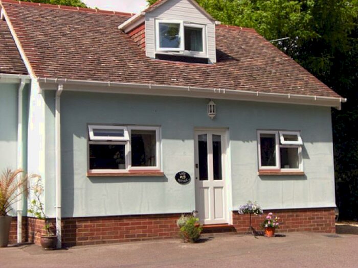 1 Bedroom Terraced House To Rent In Lower Buckland Road, Lymington, Hampshire, SO41