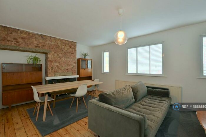 3 Bedroom Maisonette To Rent In East End Road, London, N2