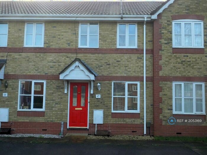 2 Bedroom Terraced House To Rent In Corfe Way, Farnborough, GU14
