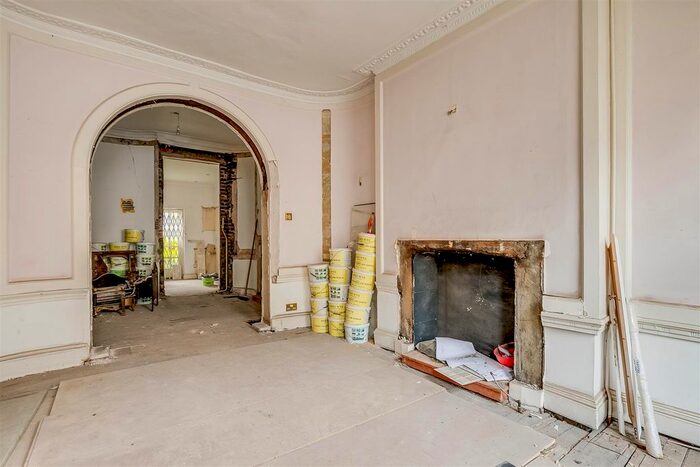 5 Bedroom Property For Sale In Chapel Street, London, SW1X
