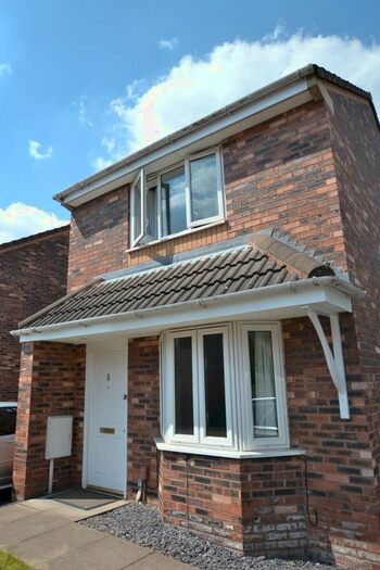 2 Bedroom Semi-Detached House To Rent In Foundry Close, Oakengates, Telford, TF2
