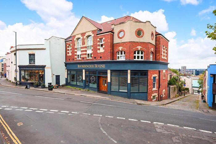 2 Bedroom Flat For Sale In Kingsdown Parade, Kingsdown, Bristol, BS6
