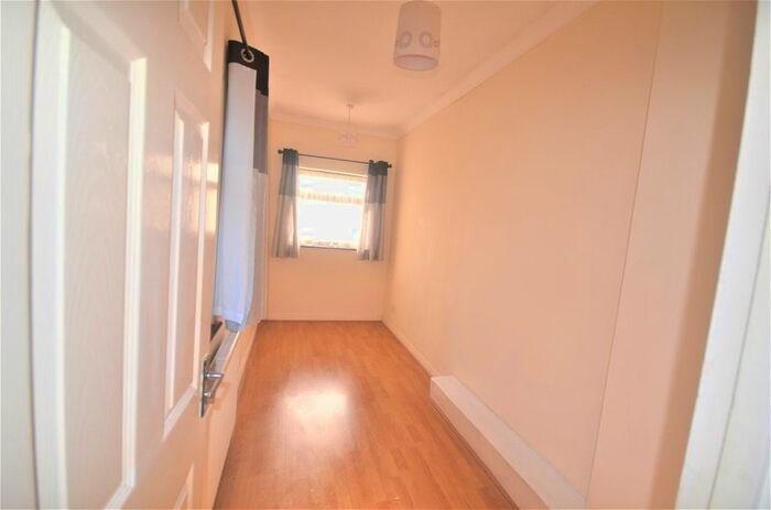 5 Bedroom End Terrace House To Rent In Roll Gardens, IG2