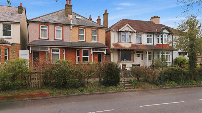 3 Bedroom Semi Detached House For Sale In Banstead Road, Carshalton, SM5