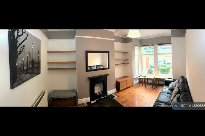 4 Bedroom Terraced House To Rent In Meanwood Road, Leeds, LS7