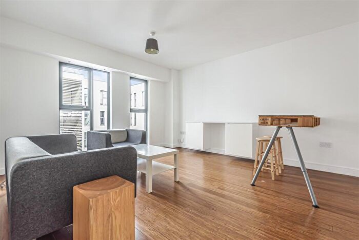 1 Bedroom Apartment To Rent In Greenhouse, Leeds, LS11