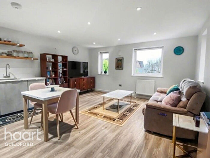 2 Bedroom Apartment For Sale In Onslow Road, Guildford, GU1