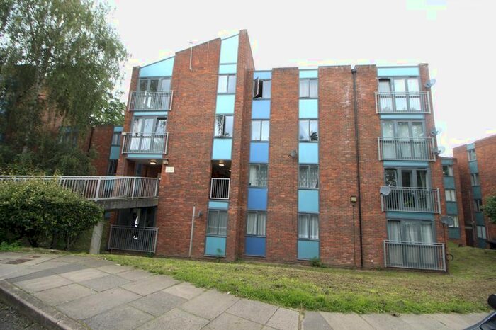 1 Bedroom Flat To Rent In Copley Close, London, W7