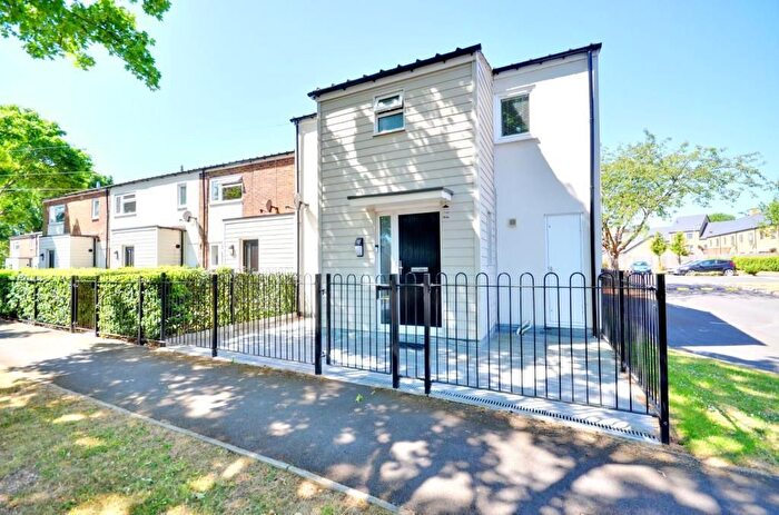 4 Bedroom End Of Terrace House To Rent In Valley Road, Uxbridge, UB10
