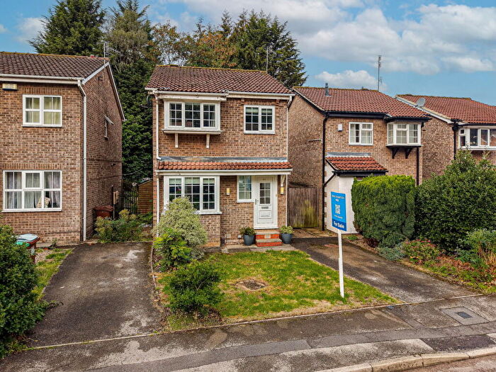 3 Bedroom Detached House For Sale In Camelot Avenue, Nottingham, NG5