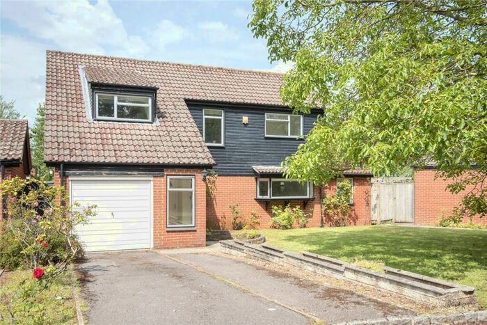 4 Bedroom Semi-Detached House To Rent In Bursill Close, Sandhills, OX3