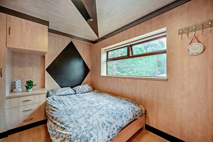 4 Bedroom Detached House For Sale In Southend Road, Bradfield Southend, Berkshire, RG7