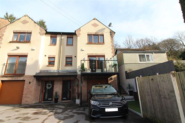 5 Bedroom Semi Detached House For Sale In Ynysddu, Newport, NP11