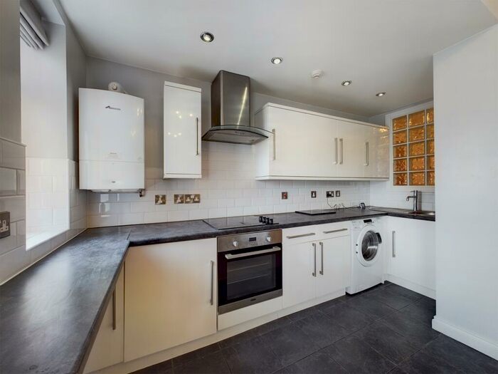 1 Bedroom Apartment To Rent In Tower Park Mews, Holderness Road, HU8