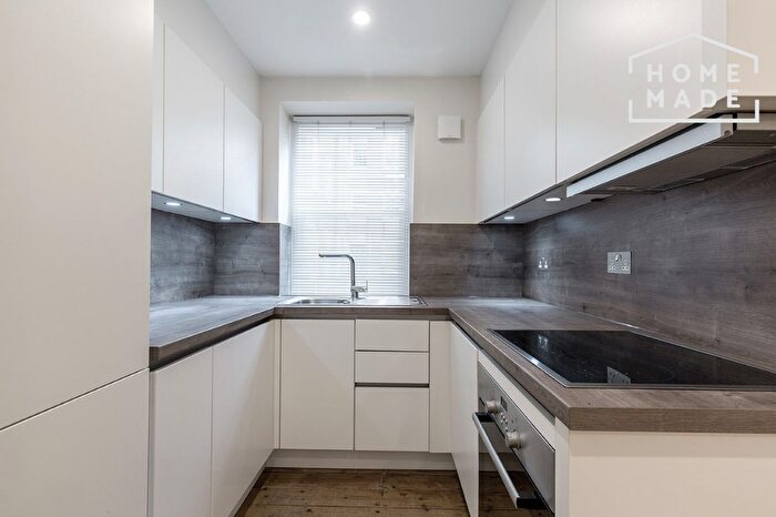 2 Bedroom Flat To Rent In Brent House, E9