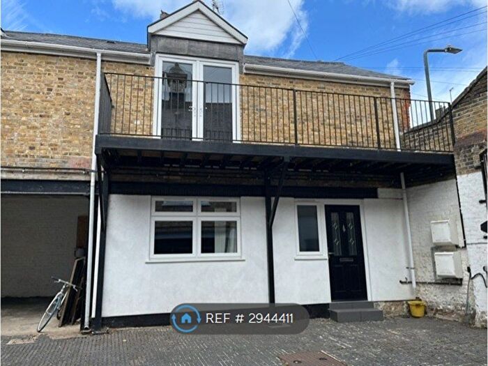 1 Bedroom Maisonette To Rent In Wykeham St, Rochester, ME2