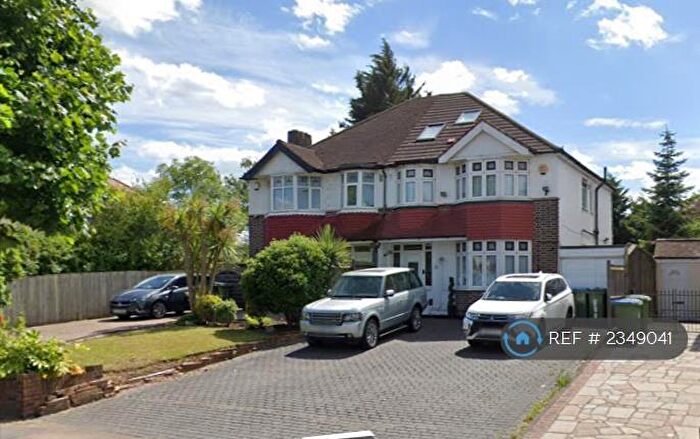 5 Bedroom Semi-Detached House To Rent In Sidcup Road, London, SE9