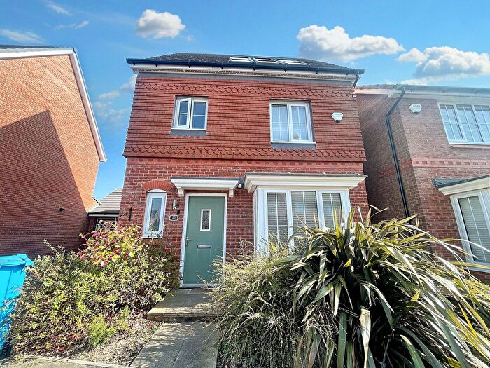 4 Bedroom Detached House For Sale In Blyth Avenue, Eccles, M30
