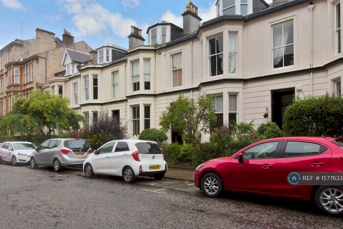 2 Bedroom Flat To Rent In Holyrood Crescent, Glasgow, G20