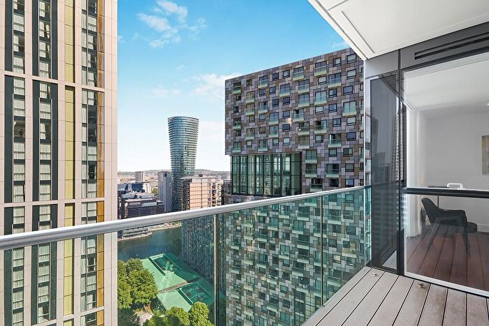 2 Bedroom Flat For Sale In Maine Tower, Harbour Way Central, E14