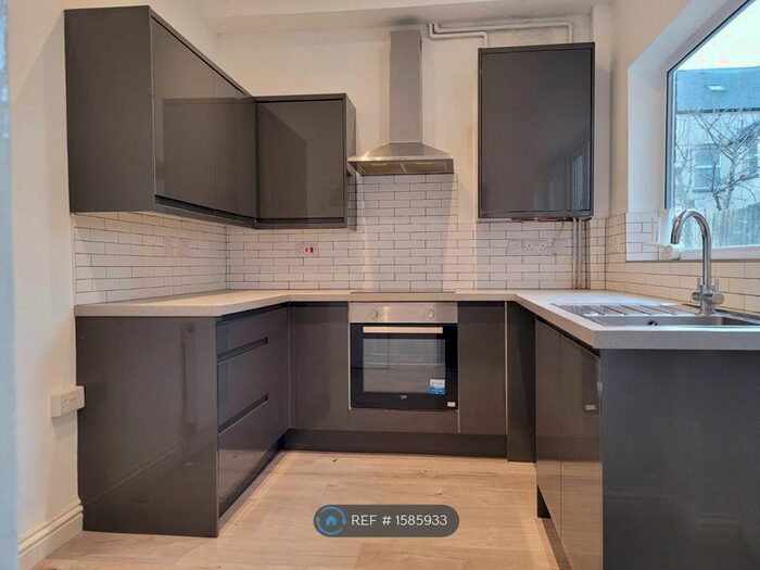 4 Bedroom Terraced House To Rent In Beauvale Road, Nottingham, NG2