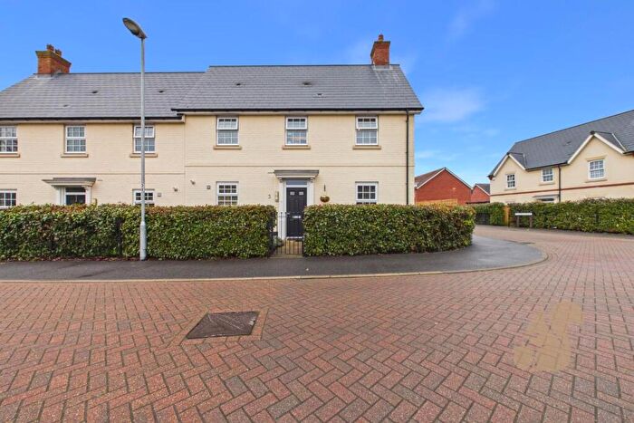 3 Bedroom Semi Detached House For Sale In Osier Way, Sible Hedingham, CO9