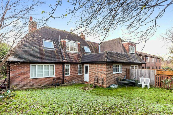 5 Bedroom Semi-Detached House To Rent In Curling Vale, Guildford, Surrey, GU2