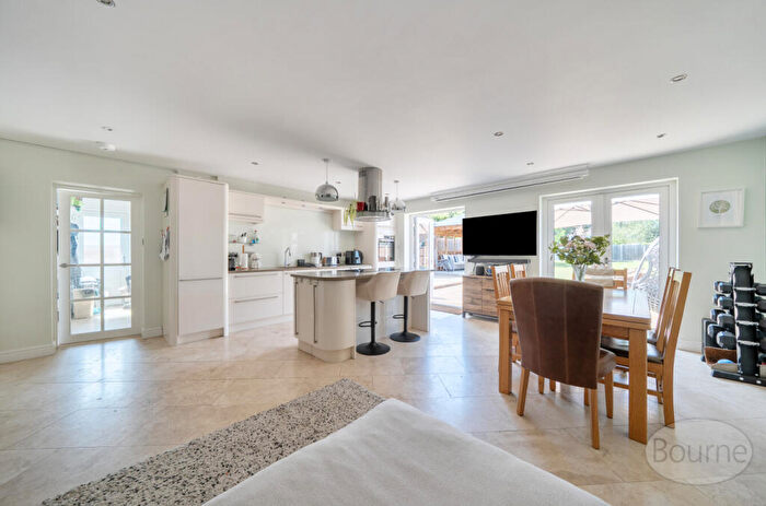 4 Bedroom Semi Detached House For Sale In Spring Grove, Godalming, Surrey, GU7
