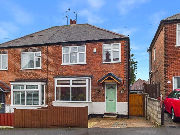 3 Bedroom Semi Detached House For Sale In Bakerdale Road, Nottingham, NG3